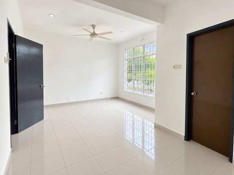 2-storey Terraced House for Sale in Bandar Rinching (Semenyih) - Razlina Razali - Living Room - PropertyGuru.com.my