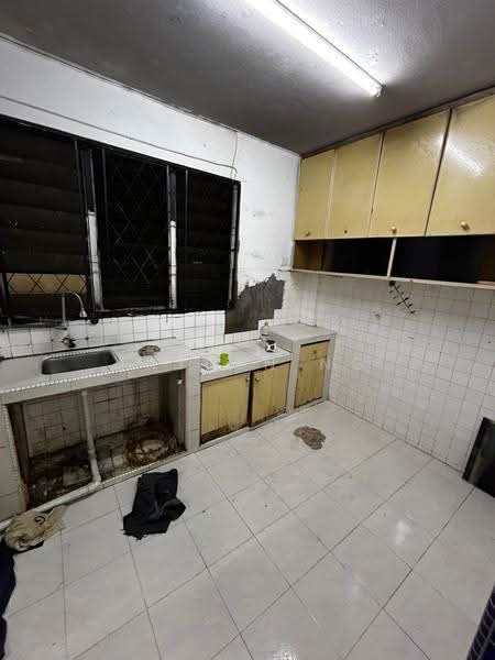 Flat for Sale at Taman Daya - Jalan Bertam 1, 10 and 16 - Jayden Ng - Kitchen - PropertyGuru.com.my