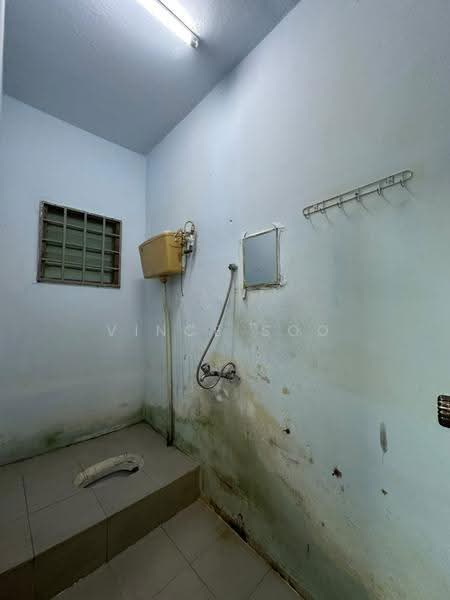 2-storey Terraced House for Sale in Ulu Tiram (Johor) - Vince Soo - Bathroom - PropertyGuru.com.my