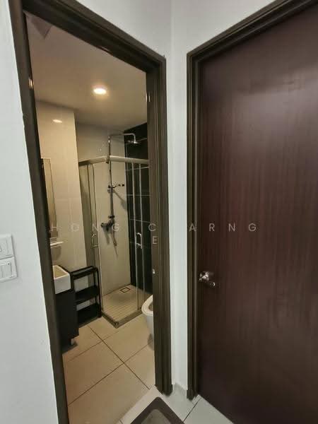 Condominium for Rent at Kings Bay @ Country Garden Danga Bay - Hong Charng Lee - Bathroom - PropertyGuru.com.my