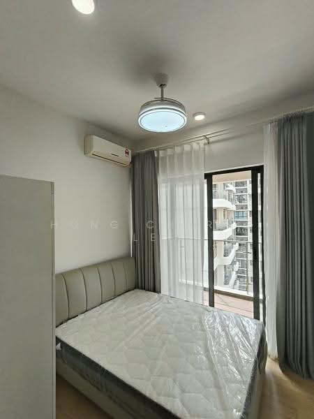 Condominium for Rent at Kings Bay @ Country Garden Danga Bay - Hong Charng Lee - Bedroom - PropertyGuru.com.my