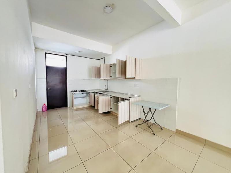 2-storey Terraced House for Sale in M Residence (Rawang) - SK Luk - Kitchen - PropertyGuru.com.my