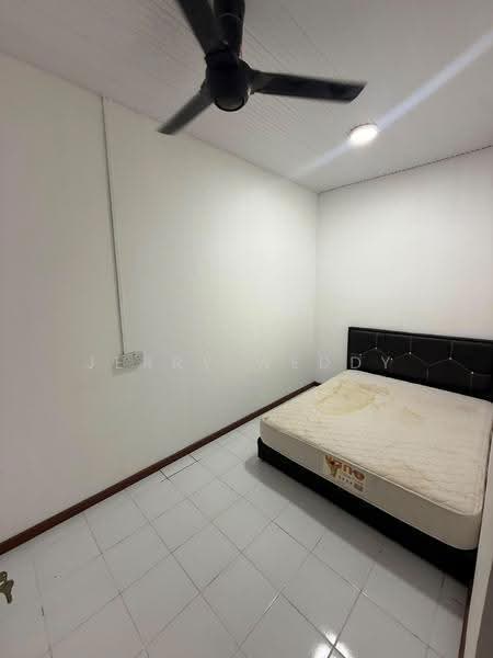 Rumah Teres 1-Tingkat untuk Dijual di Putatan (Sabah) - Jerry Weddy - Bedroom - PropertyGuru.com.my