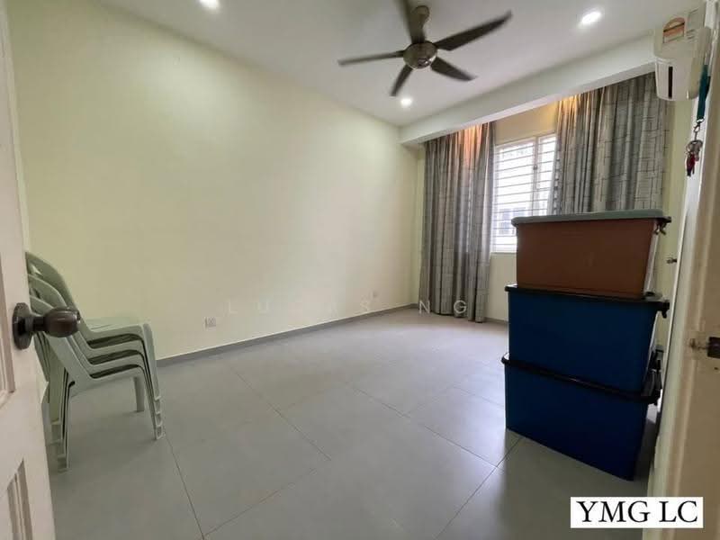 3-storey Terraced House for Sale in Setia Alam (Selangor) - Lucas Ng - Living Room - PropertyGuru.com.my
