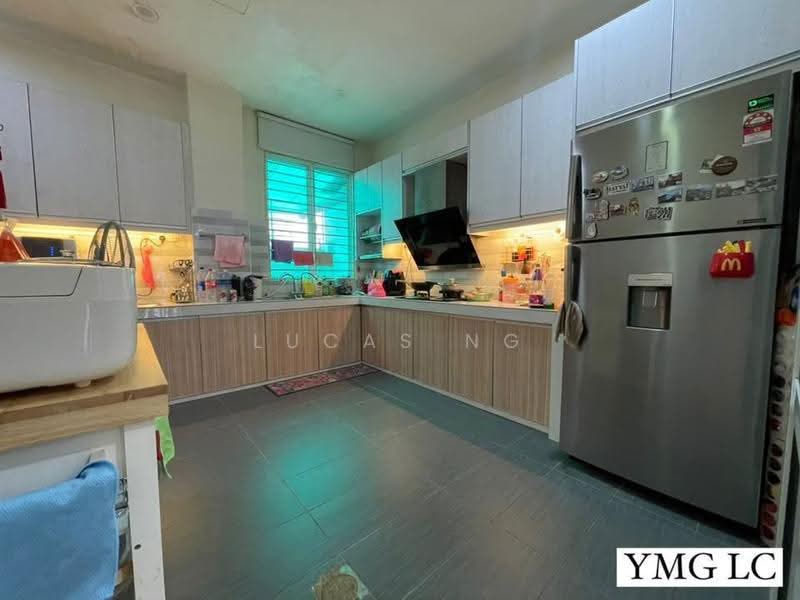 3-storey Terraced House for Sale in Setia Alam (Selangor) - Lucas Ng - Kitchen - PropertyGuru.com.my