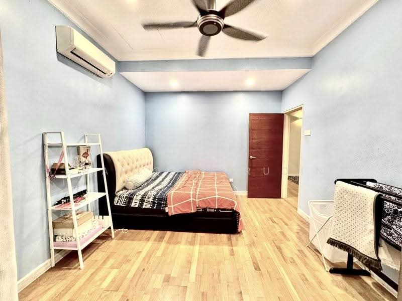 2-storey Terraced House for Sale in Alam Sari (Bangi) - Shafiq Amerudin - Bedroom - PropertyGuru.com.my