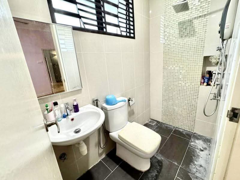 2-storey Terraced House for Sale in Alam Sari (Bangi) - Shafiq Amerudin - Bathroom - PropertyGuru.com.my