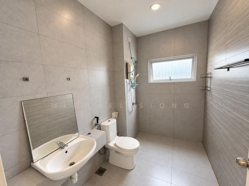 Rumah Teres 2-Tingkat untuk Disewa di Bandar Gamuda Gardens (Rawang) - Michael Siong - Bathroom - PropertyGuru.com.my