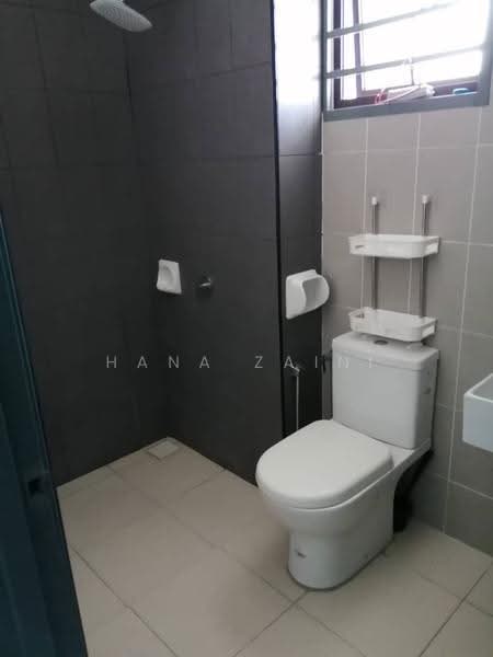 2-storey Terraced House for Rent in Seremban (Negeri Sembilan) - Hana Zaini - Bathroom - PropertyGuru.com.my