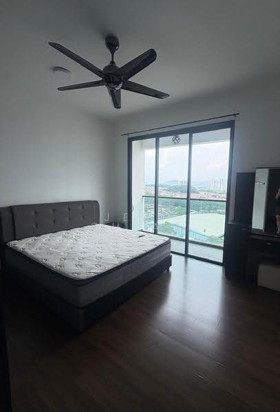 Kediaman Servis untuk Dijual di Silk Sky - Jeff Cheah - Bedroom - PropertyGuru.com.my