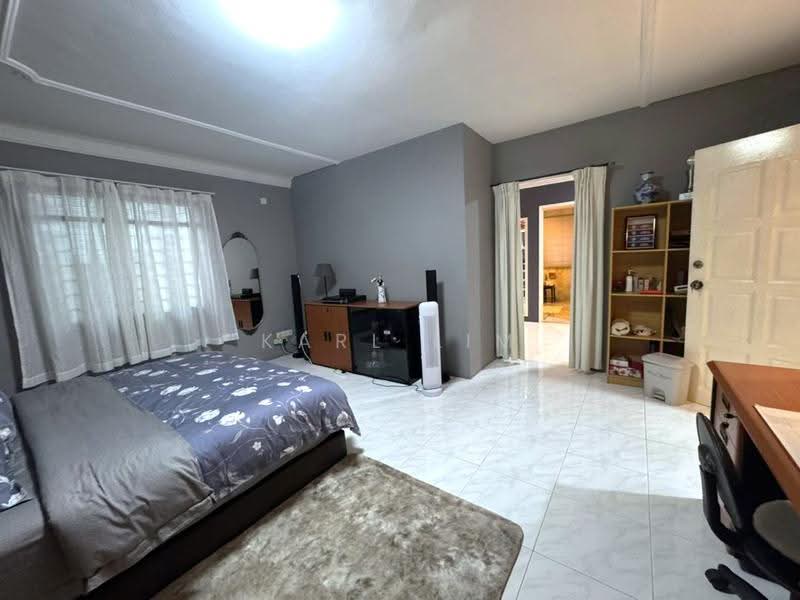 Rumah Banglo untuk Dijual di Taman Sentosa (Johor Bahru) - Karl Lim - Bedroom - PropertyGuru.com.my