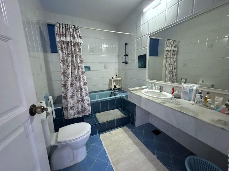 Rumah Banglo untuk Dijual di Taman Sentosa (Johor Bahru) - Karl Lim - Bathroom - PropertyGuru.com.my