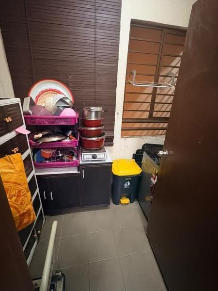 Kondominium untuk Dijual di Villa Park - Helen Wan - Kitchen - PropertyGuru.com.my
