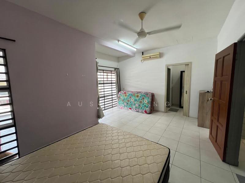 2-storey Terraced House for Sale in Taman Desa Baiduri (Kulai) - Austing Ng - Bedroom - PropertyGuru.com.my