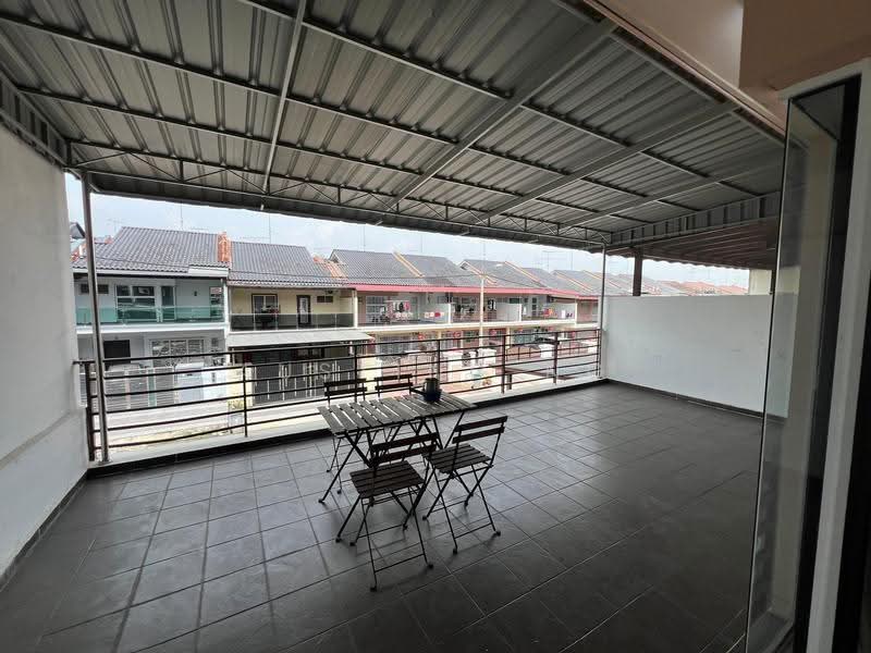 2-storey Terraced House for Sale in Taman Desa Baiduri (Kulai) - Austing Ng - Balcony - PropertyGuru.com.my