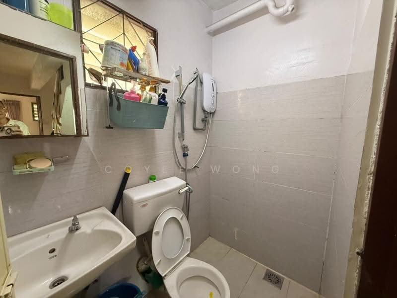 2.5-storey Terraced House for Sale in Taman Sri Sinar (Segambut) - Coyee Wong - Bathroom - PropertyGuru.com.my