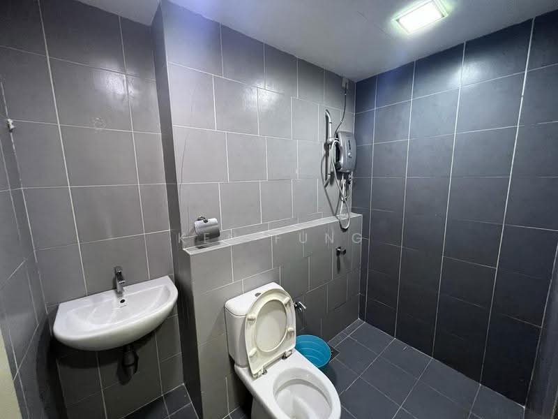 Service Residence for Rent at Flexis @ One South - Ken Fung - Bathroom - PropertyGuru.com.my