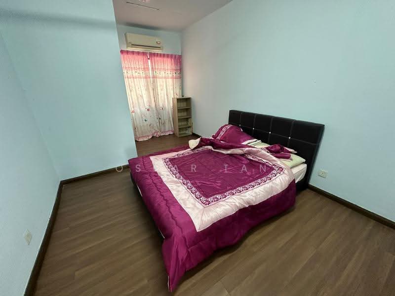 3-storey Terraced House for Rent in Lake Fields (Sungai Besi) - Oscar Tan - Bedroom - PropertyGuru.com.my