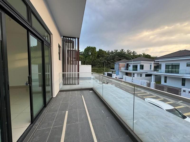Semi-Detached House for Sale in Bandar Putra Kulai (Kulai) - Wee Howe - Exterior - PropertyGuru.com.my