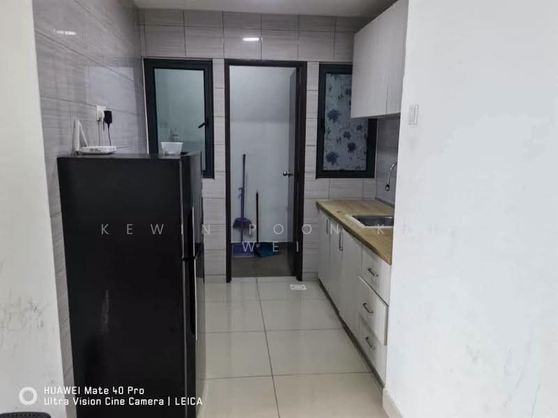 Kediaman Servis untuk Dijual di Symphony Tower (Menara Simfoni) - Kewin Poon Kah Wei - Kitchen - PropertyGuru.com.my