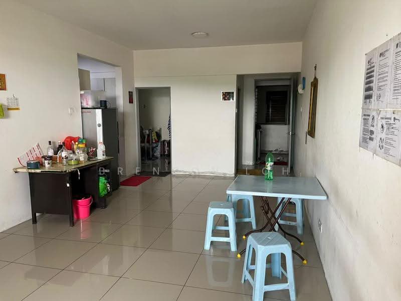 Kediaman Servis untuk Dijual di Silk Residence - Brendon Loh - Living Room - PropertyGuru.com.my