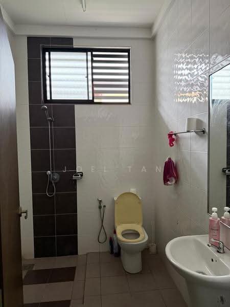 Semi-Detached House for Rent in Klang (Selangor) - Joel Tan - Bathroom - PropertyGuru.com.my