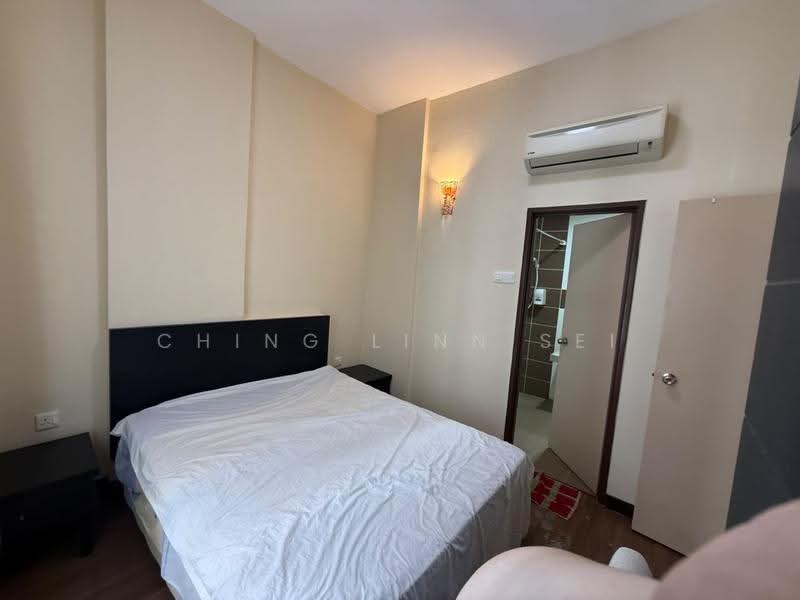 Kediaman Servis untuk Dijual di Bayou Lagoon Park Resort - Ching Linn Sei - Bedroom - PropertyGuru.com.my