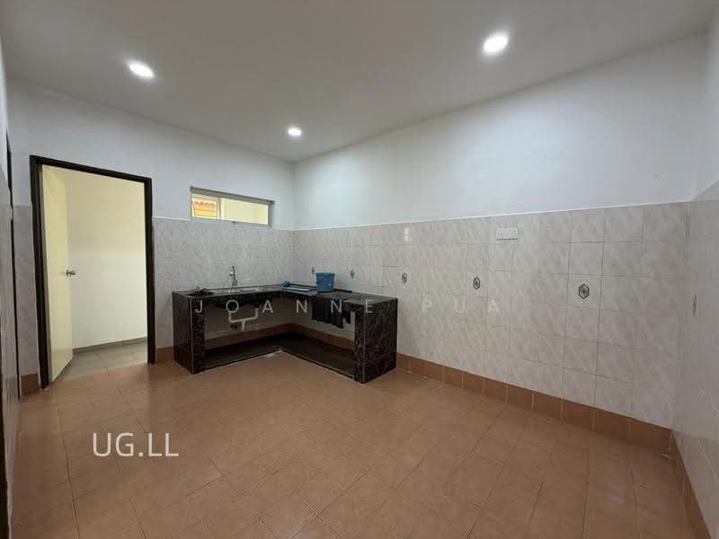 2-storey Terraced House for Sale in Bandar Bukit Tinggi 2 (Klang) - Joanne Pua - Kitchen - PropertyGuru.com.my