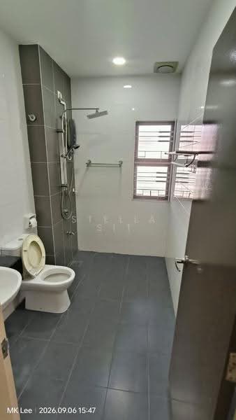 Rumah Teres 2-Tingkat untuk Disewa di Bandar Bukit Raja (Klang) - Stella Sit - Bathroom - PropertyGuru.com.my