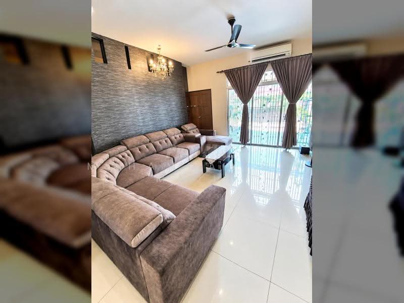 Rumah Teres 2-Tingkat untuk Dijual di Bandar Puteri Puchong (Puchong) - Mohammad Din Majid - Living Room - PropertyGuru.com.my