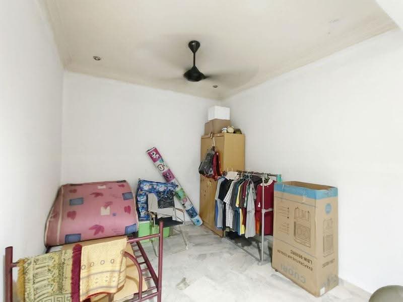 Rumah Teres 1-Tingkat untuk Dijual di Bukit Sentosa (Rawang) - Zann Fauzan - Bedroom - PropertyGuru.com.my