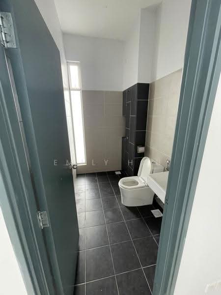 Terraced House for Sale in Masai (Johor) - Emily Hau - Bathroom - PropertyGuru.com.my