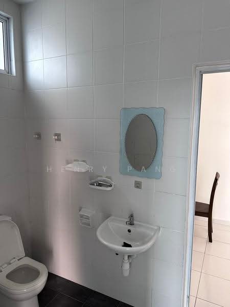 Service Residence for Rent at THE SENAI GARDEN (PANGSAPURI IMPIAN SENAI) - Henry Pang - Bathroom - PropertyGuru.com.my