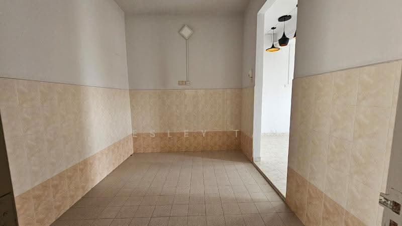 Rumah Bandar untuk Dijual di Taman Bukit Cheng (Cheng) - Wesley Tan - Interior - PropertyGuru.com.my