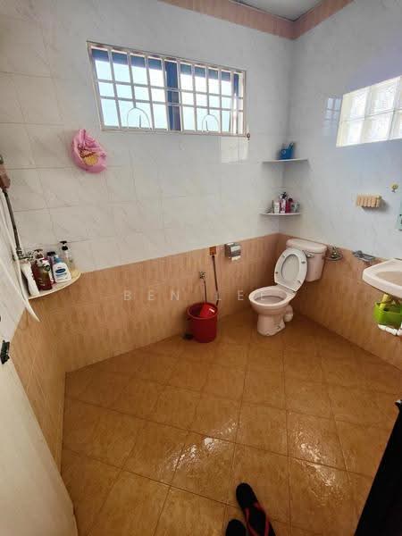 Semi-Detached House for Sale in Jelutong (Penang) - Ben Lee - Bathroom - PropertyGuru.com.my