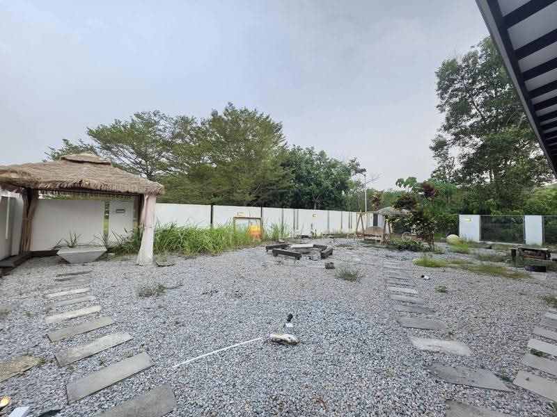 Semi-Detached House for Rent in Setia Tropika (Johor Bahru) - Crystal Kong - Garden - PropertyGuru.com.my