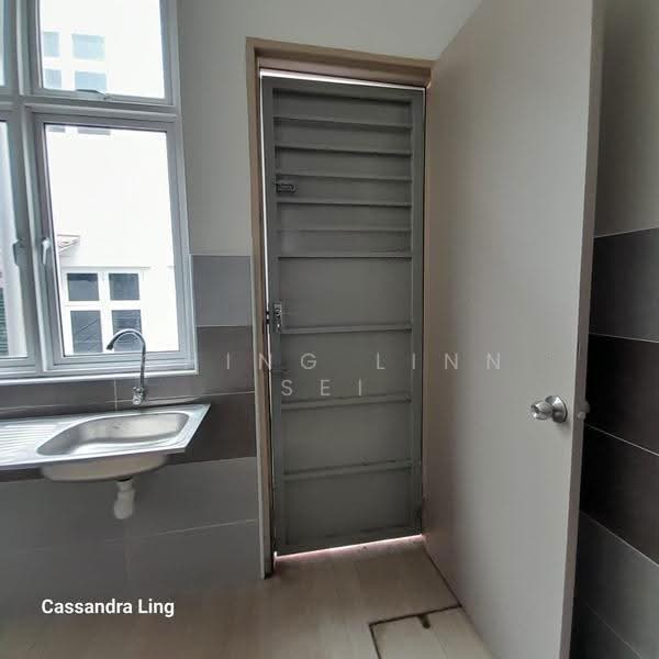 2-storey Terraced House for Sale in Mukim Cheng (Melaka) - Ching Linn Sei - Kitchen - PropertyGuru.com.my