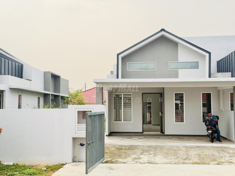 Rumah Berkembar untuk Dijual di Klang (Selangor) - Fazie Noor - Exterior - PropertyGuru.com.my