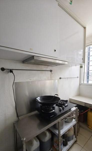 Pangsapuri untuk Dijual di Casa Riana - Mike Leong - Kitchen - PropertyGuru.com.my