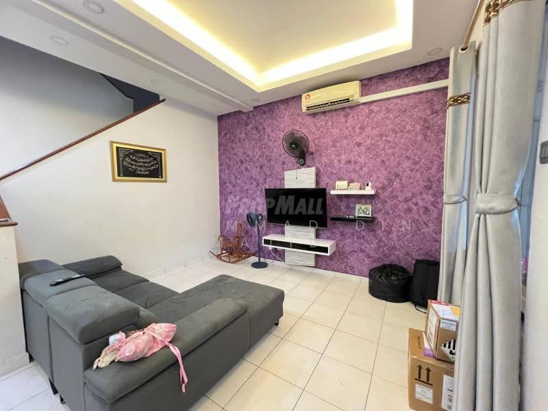 2-storey Terraced House for Sale in Alam Budiman (Shah Alam) - Mohammad Din Majid - Living Room - PropertyGuru.com.my