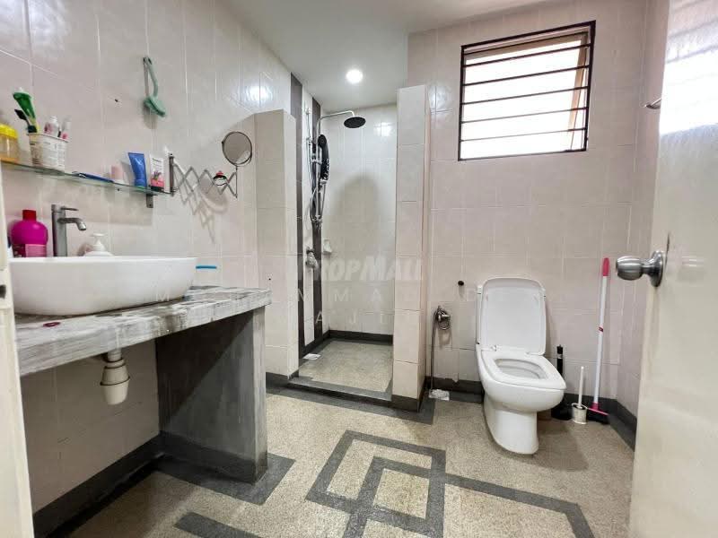 2-storey Terraced House for Sale in Alam Budiman (Shah Alam) - Mohammad Din Majid - Bathroom - PropertyGuru.com.my