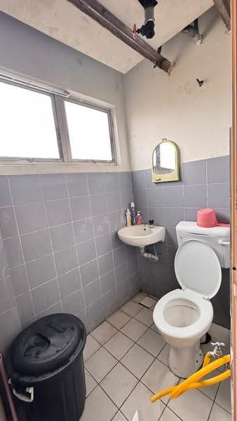 Pangsapuri untuk Disewa di Nilai Perdana - Hana Zaini - Bathroom - PropertyGuru.com.my