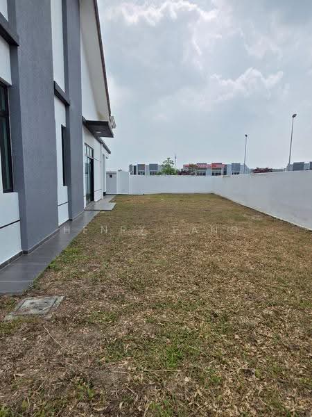 Semi-Detached House for Sale in Bandar Putra Kulai (Kulai) - Henry Pang - Exterior - PropertyGuru.com.my
