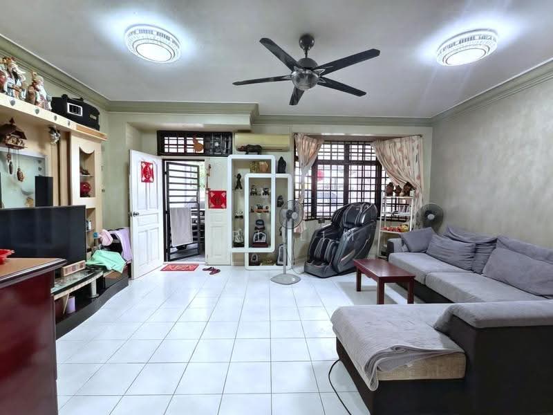 2-storey Terraced House for Sale in Taman Daya (Johor Bahru) - Karl Lim - Living Room - PropertyGuru.com.my