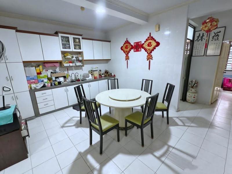 2-storey Terraced House for Sale in Taman Daya (Johor Bahru) - Karl Lim - Kitchen - PropertyGuru.com.my