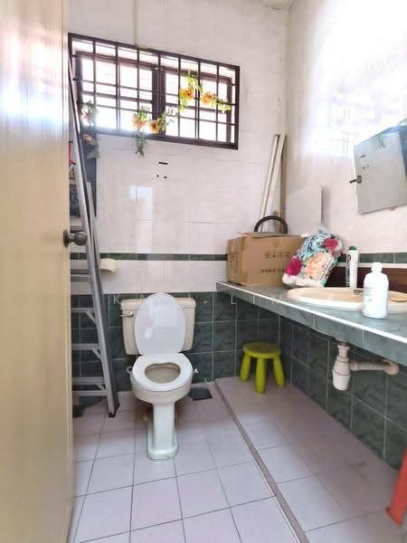 2-storey Terraced House for Sale in Taman Daya (Johor Bahru) - Karl Lim - Bathroom - PropertyGuru.com.my