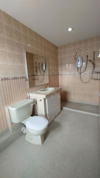Rumah Teres 2-Tingkat untuk Dijual di Bercham (Ipoh) - PENNY CHEN - Bathroom - PropertyGuru.com.my