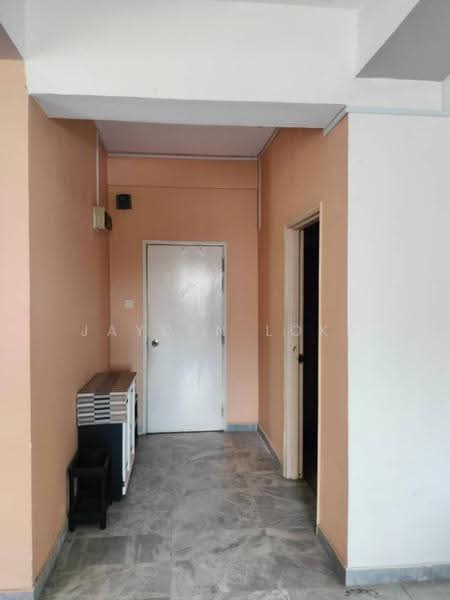 Condominium for Rent at Ridzuan Condominium - Jayden Loke - Corridor - PropertyGuru.com.my