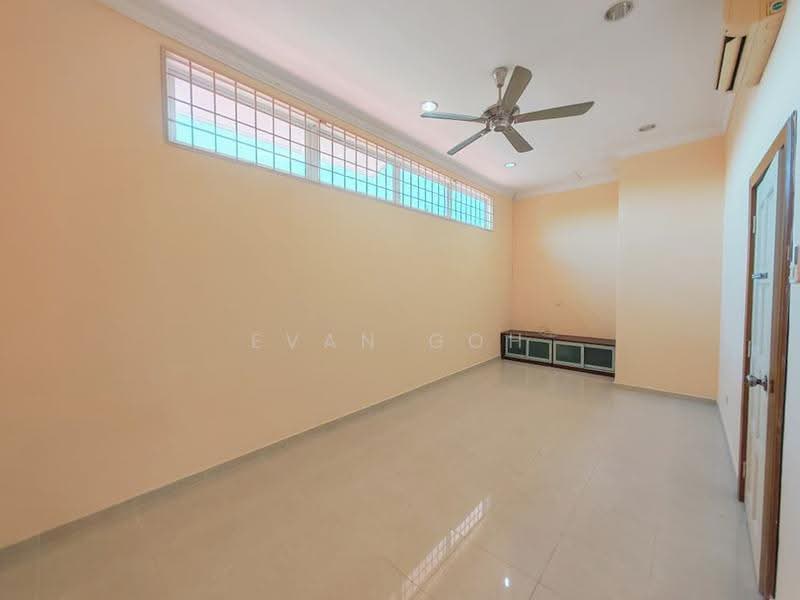 2.5-storey Terraced House for Sale in Taman Meranti Jaya (Puchong) - Evan Goh - Living Room - PropertyGuru.com.my