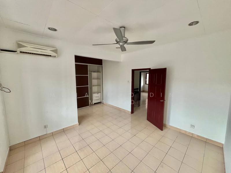 Rumah Teres 2-Tingkat untuk Dijual di Taman Putra Prima (Puchong) - Mohammad Din Majid - PropertyGuru.com.my